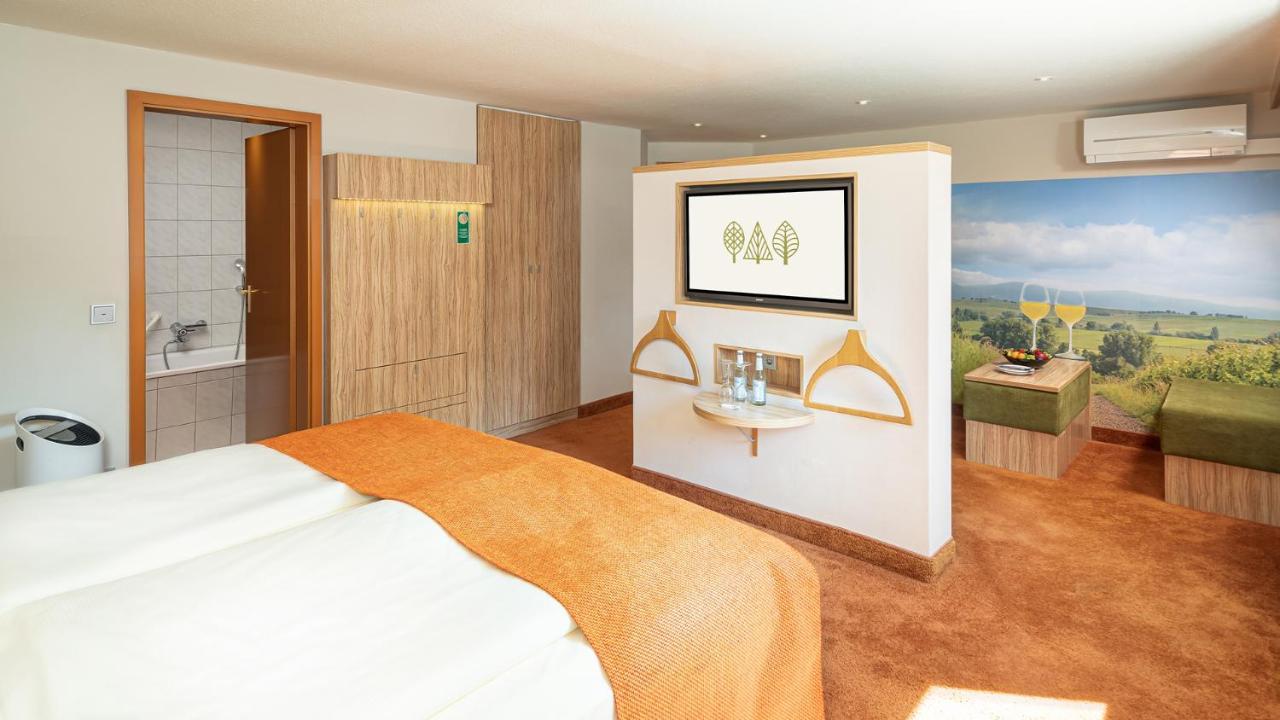 Parkhotel Landau ลันเดาอินแดร์ฟัลซ์ ภายนอก รูปภาพ