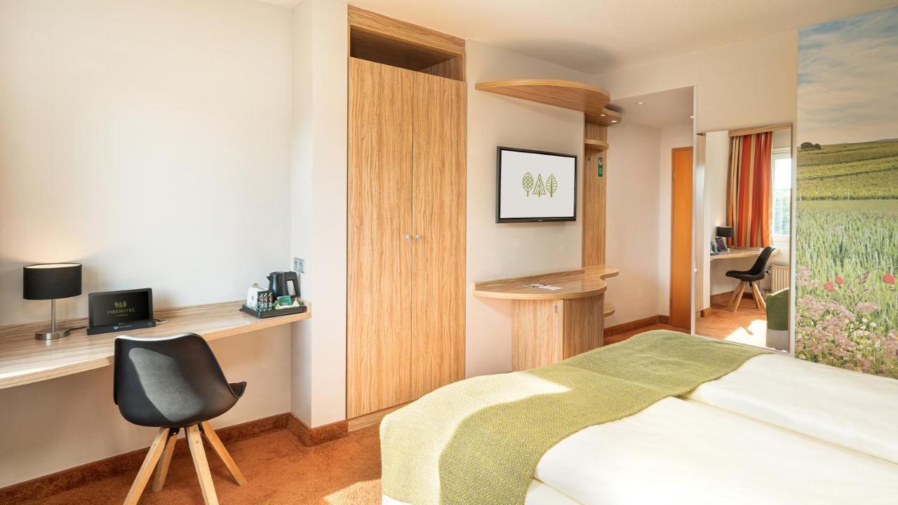 Parkhotel Landau ลันเดาอินแดร์ฟัลซ์ ภายนอก รูปภาพ
