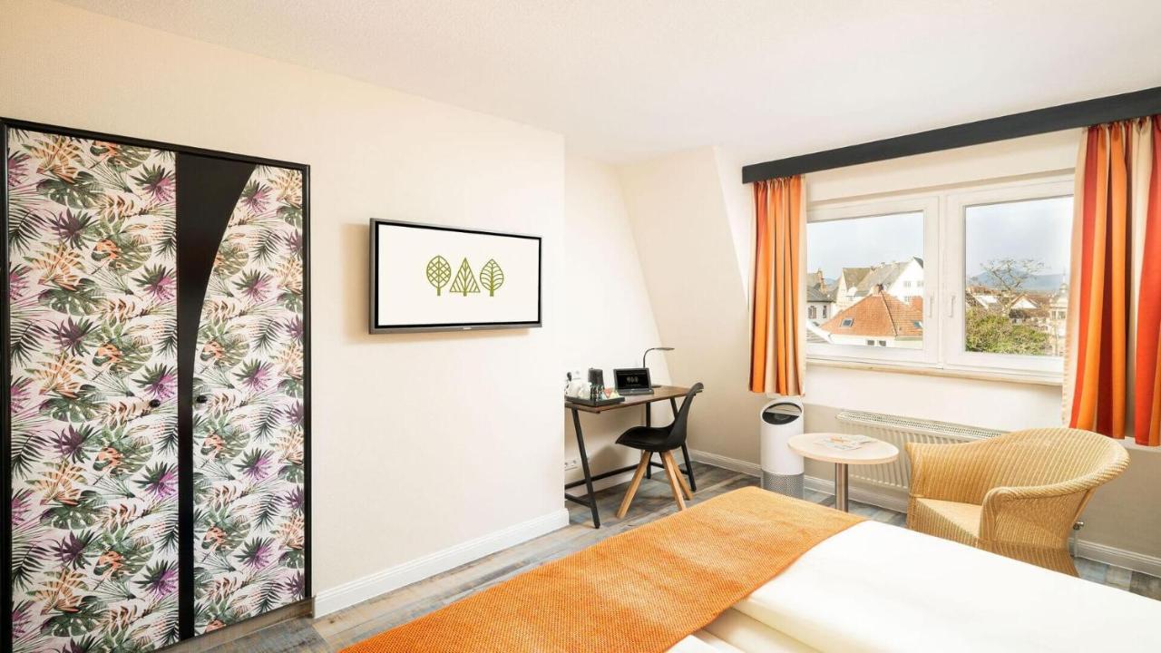 Parkhotel Landau ลันเดาอินแดร์ฟัลซ์ ภายนอก รูปภาพ