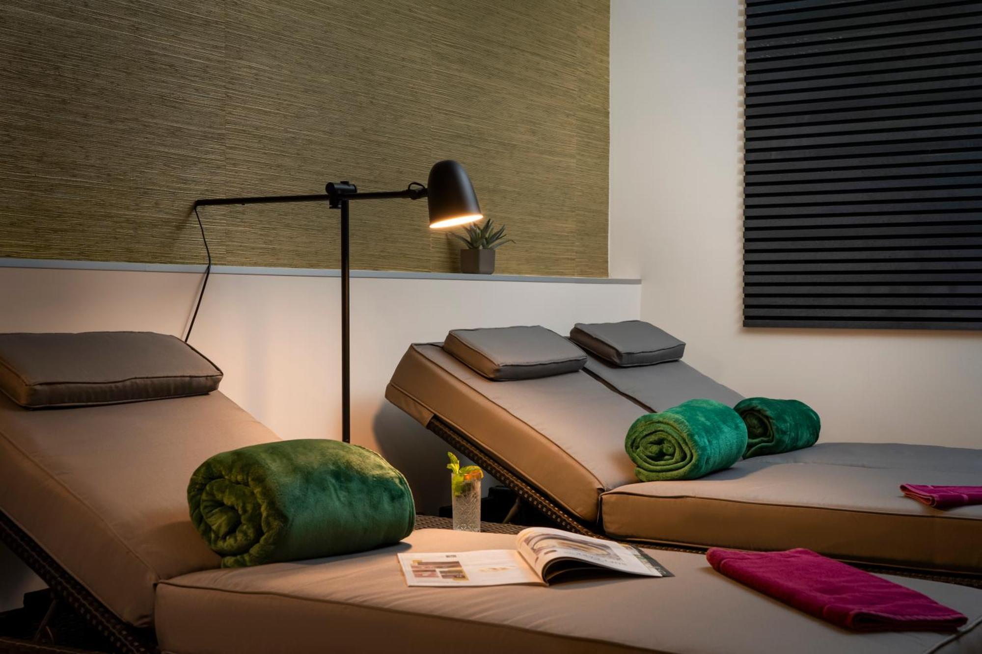 Parkhotel Landau ลันเดาอินแดร์ฟัลซ์ ภายนอก รูปภาพ