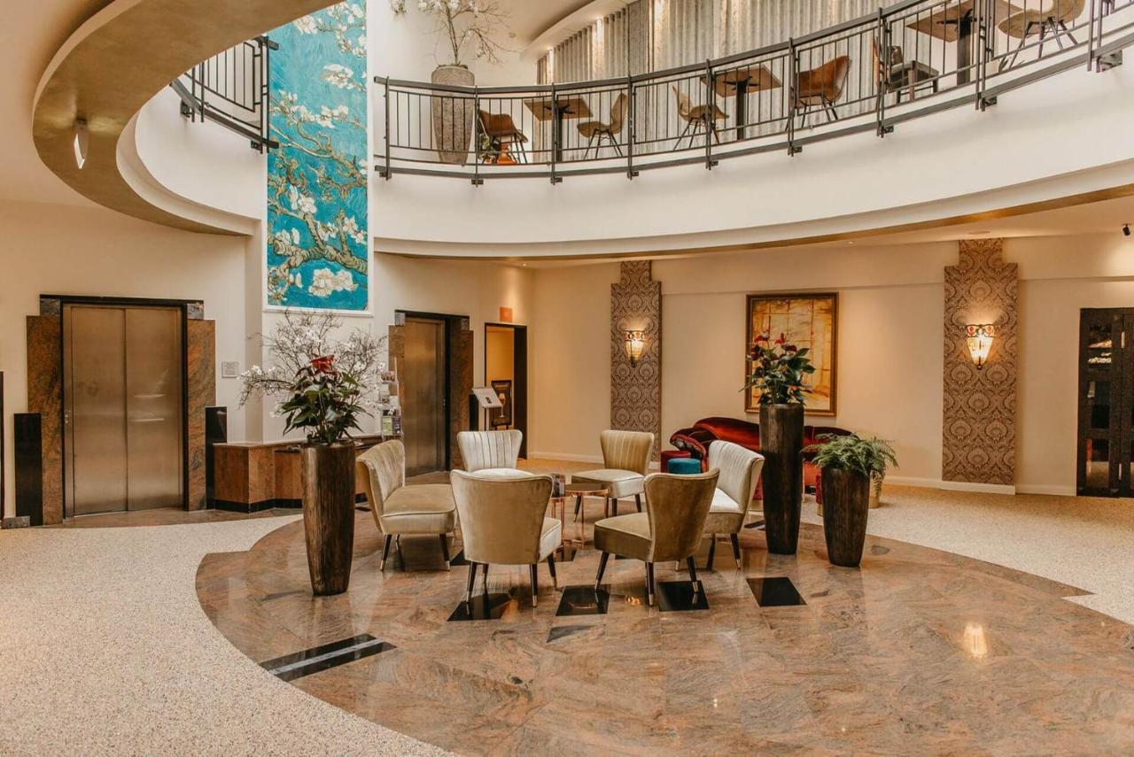 Parkhotel Landau ลันเดาอินแดร์ฟัลซ์ ภายนอก รูปภาพ