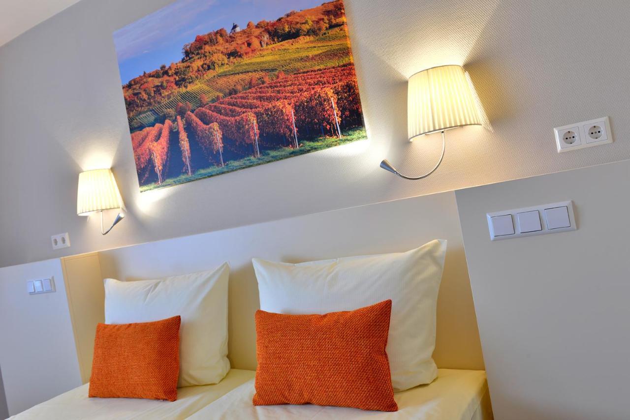 Parkhotel Landau ลันเดาอินแดร์ฟัลซ์ ภายนอก รูปภาพ